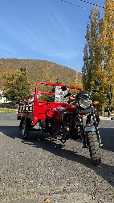 Motosikletlər: 200 sm3 — 1