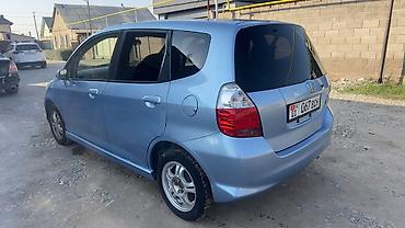 кью 05: Honda Fit: 2002 г., Автомат, Бензин, Хэтчбэк — 5