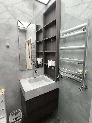 Hamam dolabları: Məhsul: Hamam üçün hazır mebel və aksesuarlar dəsti Təsvir: - Müasir — 2