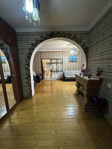 Həyət evləri və villaların satışı: Təkmərtəbəli həyət evi - Geniş, daş döşəməli həyət və maşın saxlanışı — 20