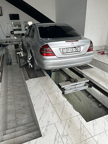 Mercedes-Benz: Mercedes-Benz 270: 2.7 l | 2002 il Sedan — 2