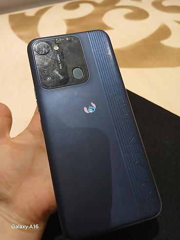 смарт чсы: Tecno Spark 8C, Б/у, 64 ГБ, цвет - Синий, 2 SIM — 2