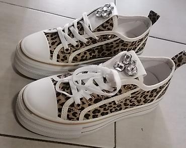 Patike: Patike sa platformom inspirisane leopard dezenom, idealne za — 12