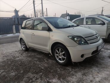 Toyota: Toyota ist: 2004 г., 1.3 л, Автомат, Газ, Хэтчбэк