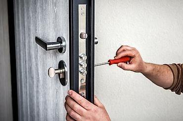 lock master: Вскрытие замков 24 Вскрываем открываем любые замки квартир, пишите — 1