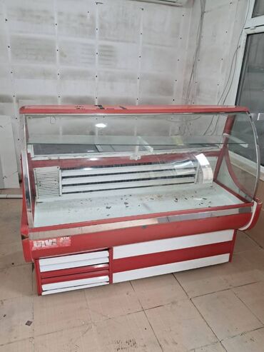 şkaf soyuducu: Salam. Vitrin soyuducu tam işlək vəziyyətdədir. Mator tam yenidir