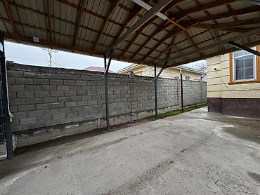 Продажа коттеджей и домов: Продаётся уютный и современный дом в ж/м Ак-Орго! Общая площадь дома — — 16