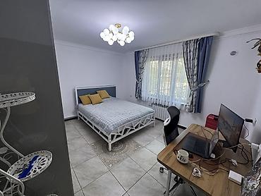 загородный дом с бассейном: 5 комнат, 220 м², 9 соток, Бишкек, Ак-Ордо 2 ж/м Собственник — 5