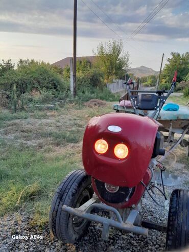 radiator işlənmiş: 8 ayın motobloku il 2025 10 gün yer sürülüb Ancaq ot daşınıb Karofqa