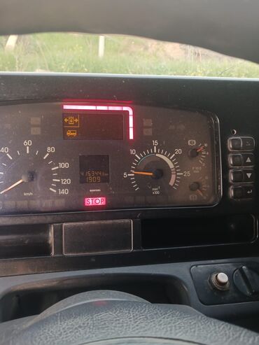 Mercedes-Benz: Mercedes-Benz : 9.9 l | 2001 il — 4