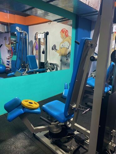 Əlcəklər: Peşəkar fitnes avadanlıqları dəsti Tərkib: - Oturaq ayaq açma (Leg