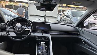 мопед электронный: Hyundai Elantra: 2023 г., Бензин, Седан — 1