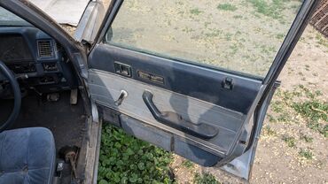 Toyota: Toyota Mark II: 1984 г., 2.5 л, Автомат, Бензин, Седан — 3