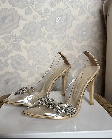 xonca bezekleri: Şəffaf stiletto ayaqqabı – bəzəkli - Model: Shoe Box brendi, şəffaf — 2