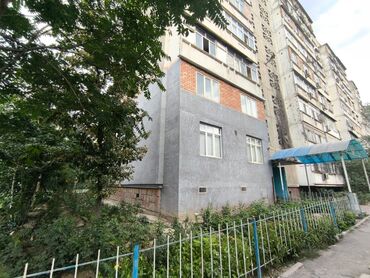 мамбетова 1 восток 5: 2 комнаты, 52 м², 106 серия, 1 этаж, Косметический ремонт