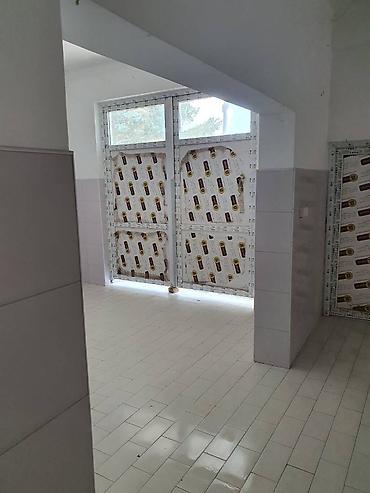 Kancelarija: IZDAJEM ILI PRODAJEM POSLOVNI PROSTOR 250m2 i 4 ari placa. Objekat — 16