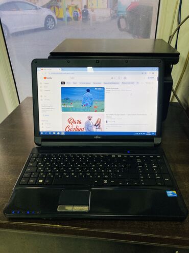 mikrofon qiymeti: Intel Core i7, 8 GB, 15.6 "
