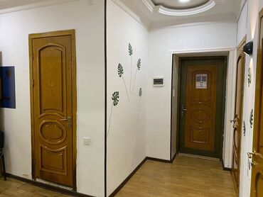 Ofislər: Nəriman Nərimanov, Arif Heydərov21 ünvanında. (Saatlı binanın -da lalafo.az — 3 Ofislər: Nəriman Nərimanov, Arif Heydərov21 ünvanında. (Saatlı binanın — 3