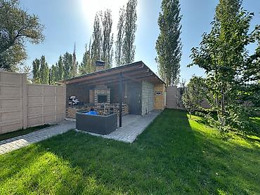 Продажа коттеджей и домов: 🏡 Продается 5-комнатный дом 150 м² с новым ремонтом 📐 Площадь дома — 26