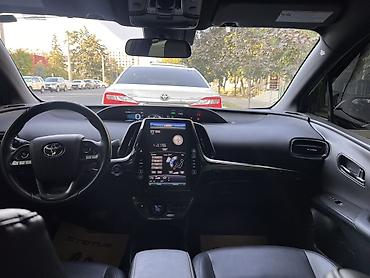 saf: Toyota Prius: 2018 г., 1.8 л, Автомат, Гибрид, Хэтчбэк — 8