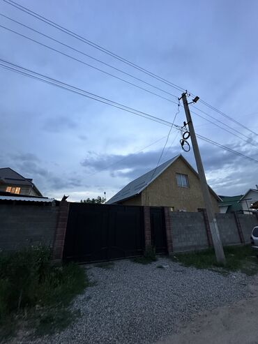 дома в кыргызстане: 114 кв. м, 4 бөлмө, Жаңы ремонт Эмереги менен