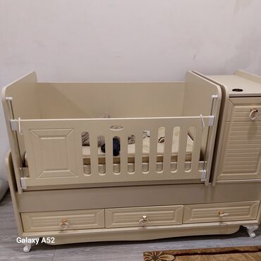 hamam qapilari: Oğlan və qız üçün, Dördbucaq, Beşik, Dəst ilə, Matras ilə, Yellənmə mexanizmsiz