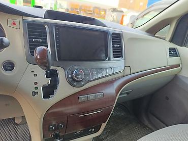 Toyota: Toyota Sienna: 2011 г., 3.5 л, Автомат, Бензин, Минивэн — 8