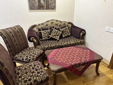 Mebel: Divan, Açılmayan, Bazasız, Çatdırılma yoxdur