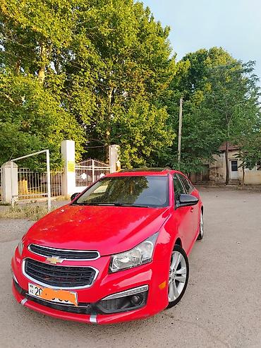 cruze purjun: Chevrolet Cruze LTZ sedan – parlaq qırmızı rəng. Əsas xüsusiyyətlər — 4