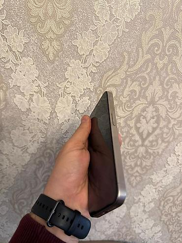 Apple iPhone: IPhone 15 Pro, Natural Titanium, Face ID — 10