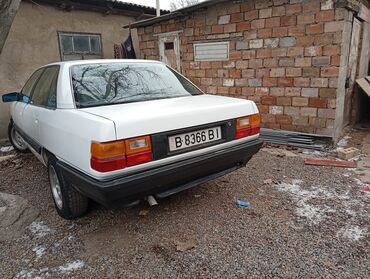 н 100: Audi 100: 1988 г., 2.2 л, Механика, Бензин, Седан