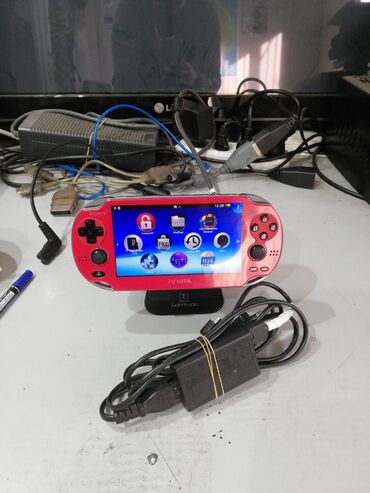 ps1 fat в Кыргызстан | PS4 (SONY PLAYSTATION 4): Psp Vita 64гб прошитая, установлен пиратский магазин для скачивания
