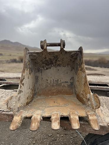 Экскаваторы: Экскаватор, Komatsu, Гусеничный — 4