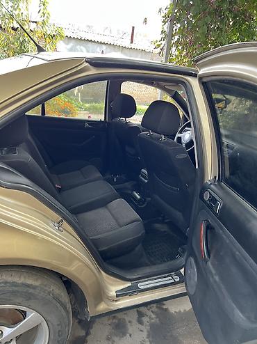 Volkswagen: Volkswagen Bora: 2003 г., 2 л, Механика, Бензин, Седан — 7