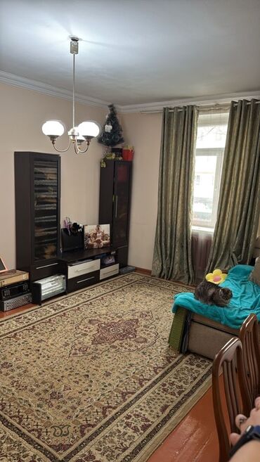 квартиры в районе кызыл аскер: 1 комната, 36 м², Сталинка, 2 этаж, Старый ремонт