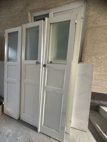 столешница из дуба: Ички эшик айнек менен, Жыгач, Эки капкалуу, түсү - Ак