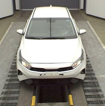 Kia K3: 2022 г., 1.6 л, Вариатор, Бензин, Седан