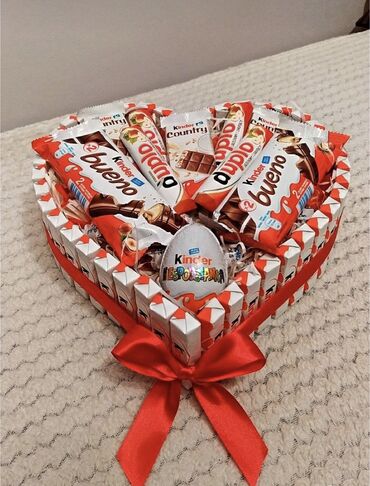 Кондитерские изделия, сладости: Самая Грандиозная Акция в честь праздника киндер бок со сладостями — 3