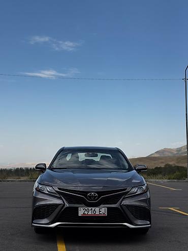 250: Toyota Camry: 2021 г., 2.5 л, Автомат, Бензин, Седан — 2