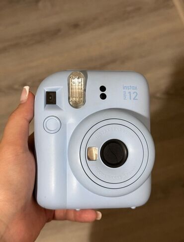 Техника для кухни: Fujifilm Instax Mini 12 kamera ani fotoşəkillər üçün nəzərdə