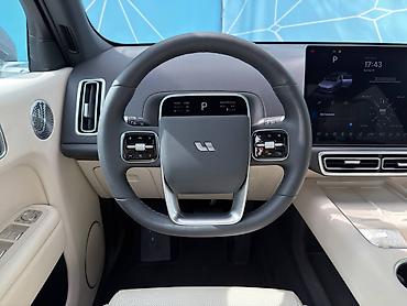 Lixiang: Lixiang L7: 2025 г., 1.5 л, Автомат, Гибрид, Кроссовер — 12