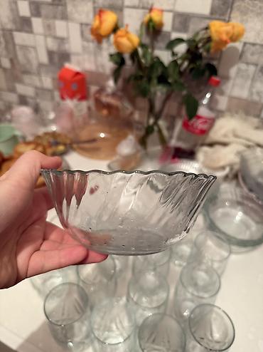 Наборы посуды: Продаю посуду(все вместе), в отличном состоянии Тарелки маленькие 17шт — 13