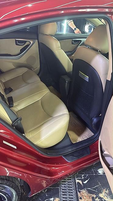 Hyundai: Hyundai Elantra: 1.8 l | 2011 il Sedan — 4