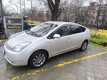 Toyota: Toyota Prius: 2005 г., Гибрид, Хэтчбэк — 11