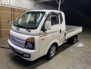 состояние нормальное: Hyundai Porter: 2004 г., 2.5 л, Механика, Дизель