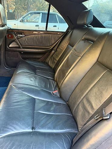 Mercedes-Benz: Mercedes-Benz E-Class: 1995 г., 3.2 л, Автомат, Бензин, Седан — 1