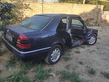 Mercedes-Benz: Mercedes-Benz C 200: 2 l | 1994 il Sedan — 10