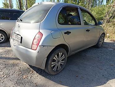 айнек авто: Nissan Март: 2004 г., Хетчбек — 3