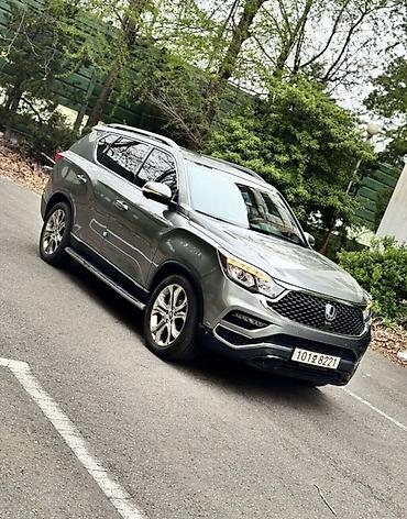 гигант 4вд: Внедорожник класса SUV, 7‑местный, серый металлик — 3