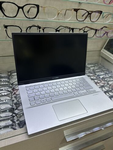 asus notbuku 552 cl: ASUS VivoBook noutbuk - Model: ASUS VivoBook (üzlükdə ASUS loqosu